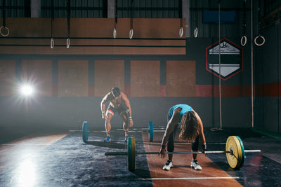 Powerlifting vs Weightlifting: A Beginner's Guide to Choosing the Right Training Style
